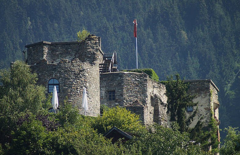 Burg Sommeregg, Seeboden, Austria